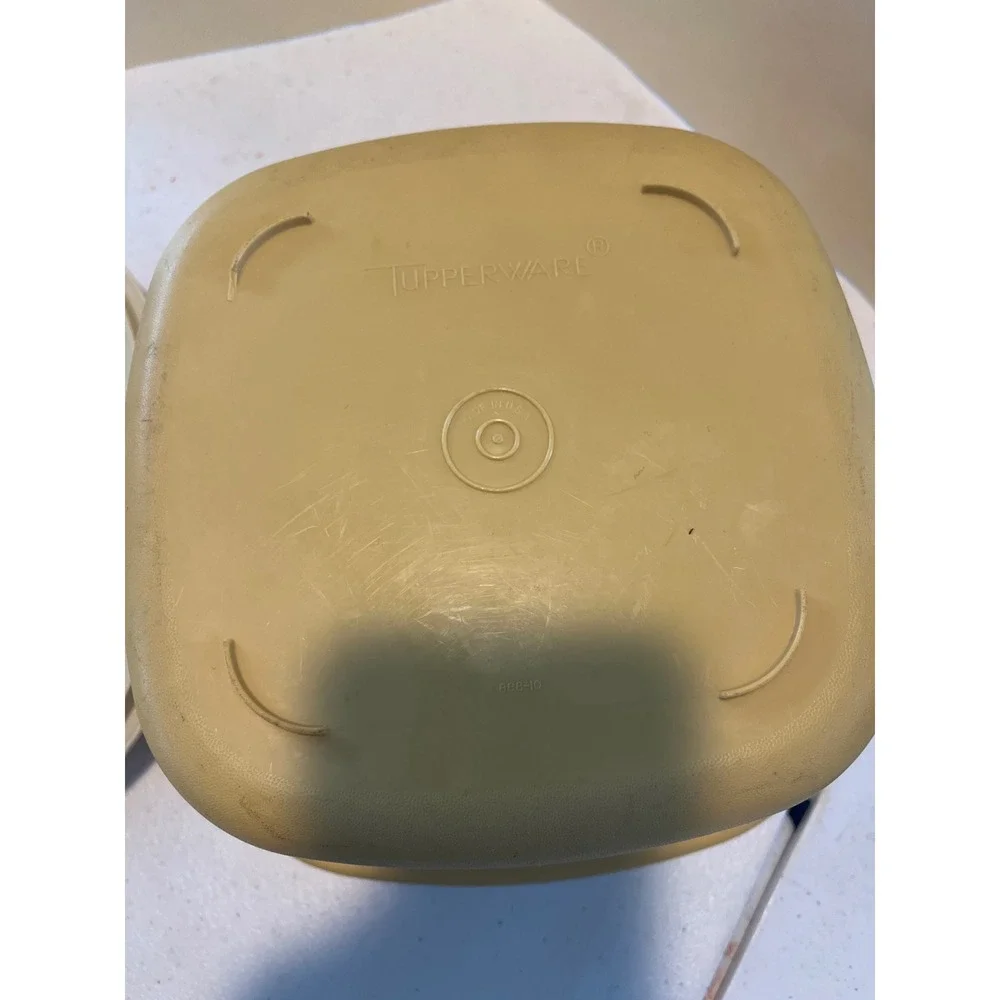 Vintage Tupperware Harvest Gold Square Storage Container with Lid 888-10